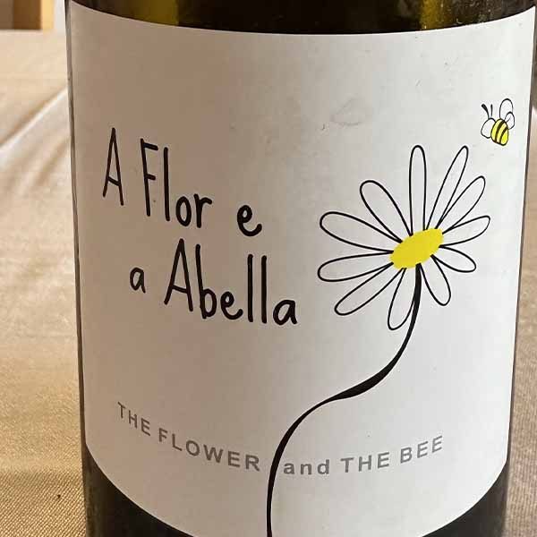 A FLOR E A ABELLA